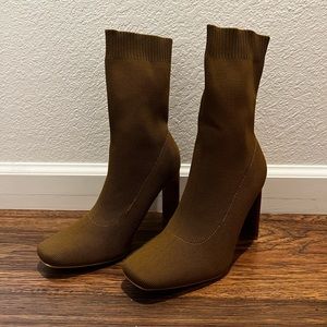 Miss Lola Boutique Sock Boots-Size 5.5